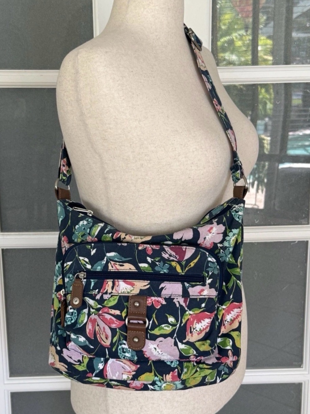 Floral Canvas Crossbody Shoulder Bag Navy Pink Multi Pocket Adjustable Strap - Picture 2 of 7